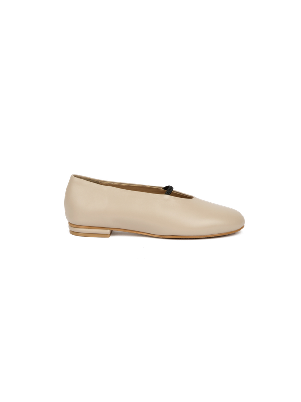 The Cloister GLOVE FLAT