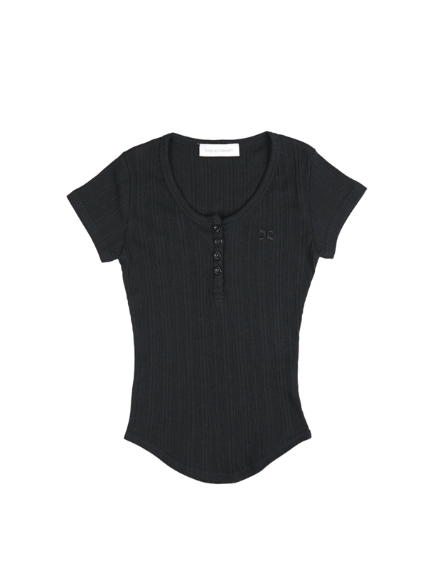 Etre Au Sommet HENLYNECK BUTTON RIB SHORT SLEEVE