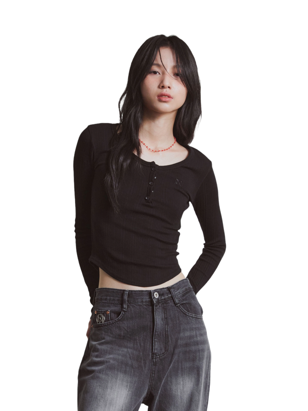 Etre Au Sommet Henlyneck Button Rib Long Sleeve